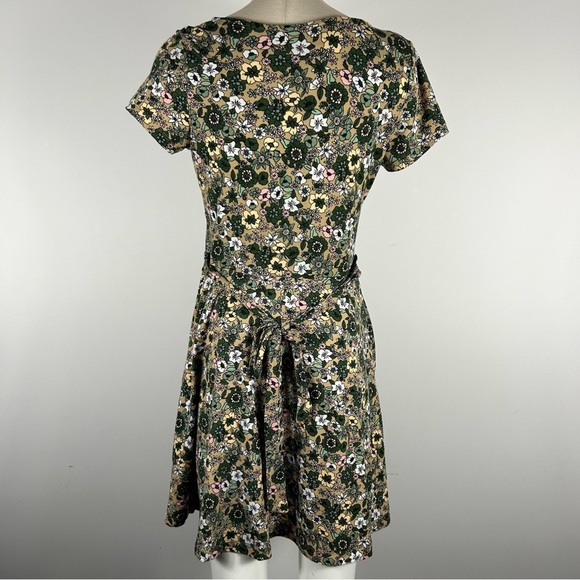 Rebel Sugar 60s Floral Mock-Wrap BodyCon Dress with Pencil Skirt Large - Picture 4 of 12